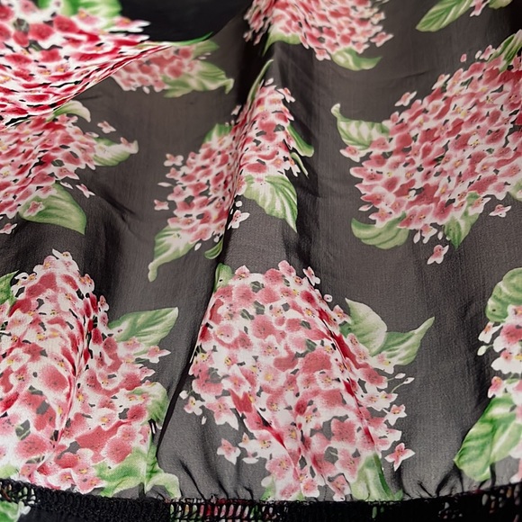 Chiffon Flower Print Crop Top - Picture 12 of 16